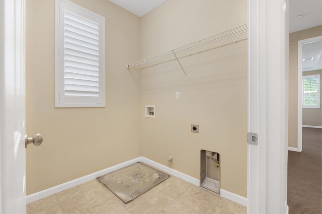 Building Photo - Beautiful East Davis Home
