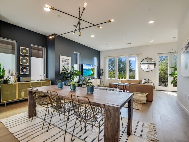 Building Photo - 3100 Menchaca Rd