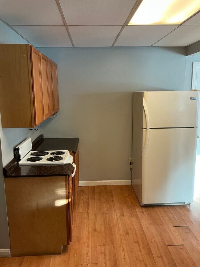 Building Photo - 165 Wiscasset Rd