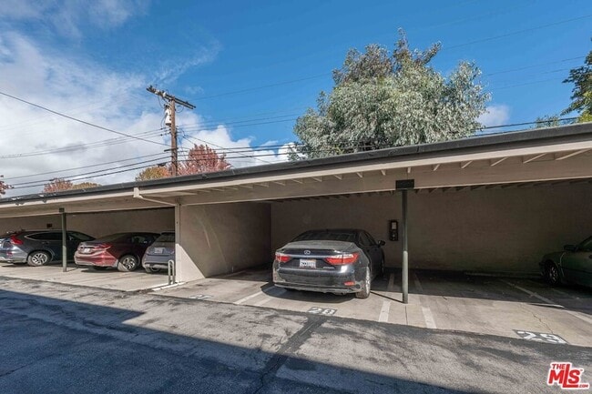 Building Photo - 28 S Sepulveda Blvd