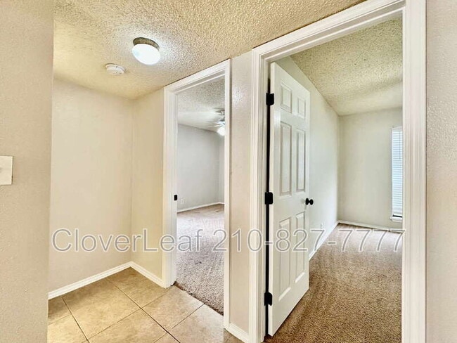 Building Photo - 10561 Starcrest Dr