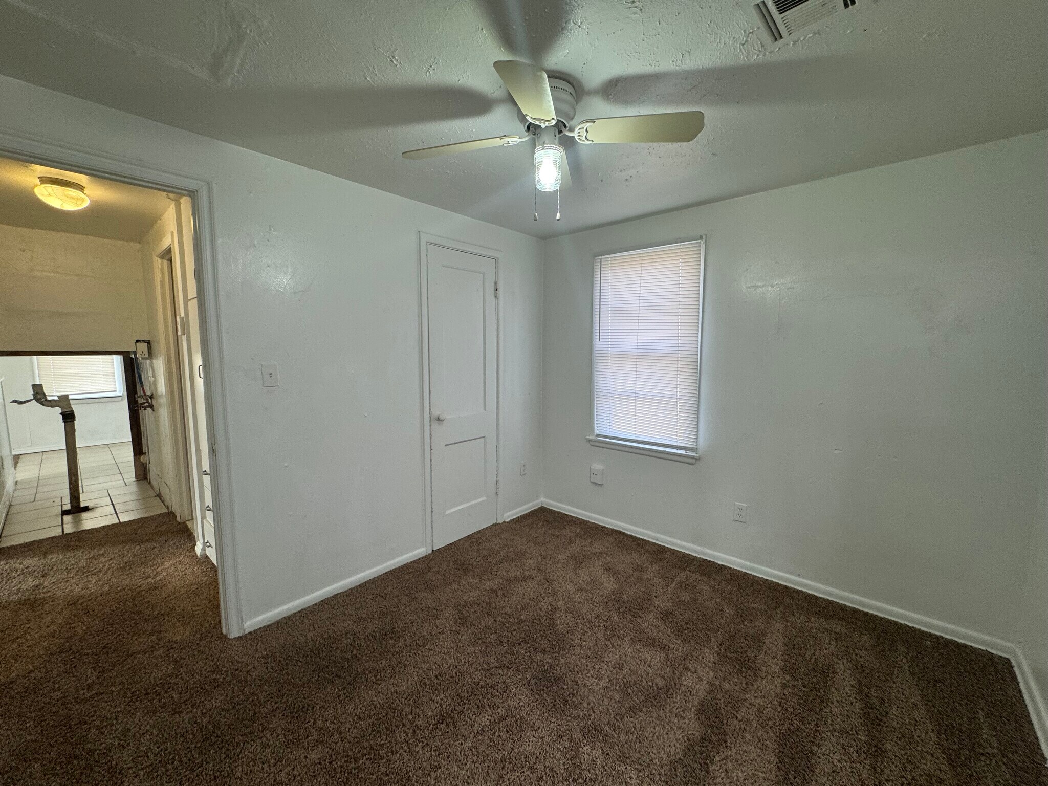 Building Photo - 2517 SW 42nd St