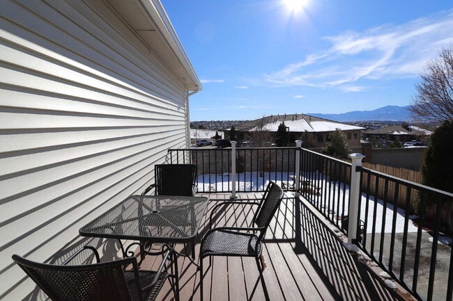 Building Photo - Spacious 4-Bedroom Home with Open Concept Living, Mountain Views & Fenced Yard