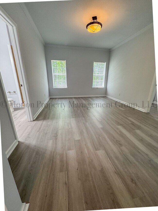 Building Photo - 6916 Northside Dr