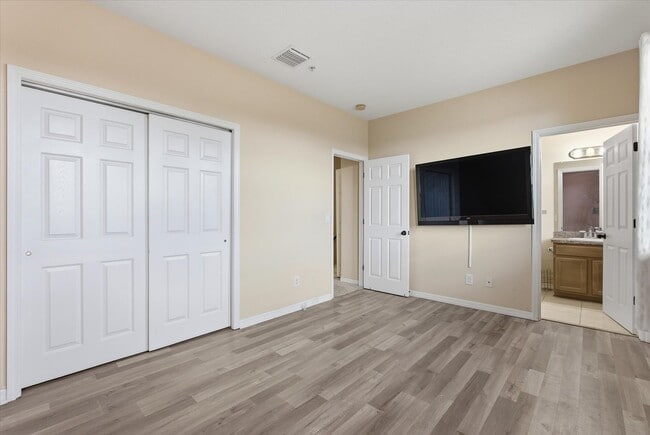 Building Photo - 964 Sombra St