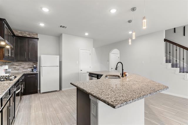 Building Photo - 1610 Temperance Wy