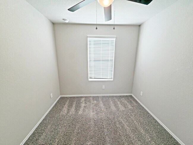 Building Photo - 258 Marigold Pl