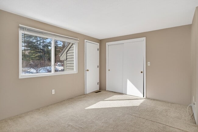 Building Photo - 77 Wilson St