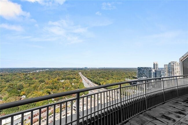Building Photo - 3338 Peachtree Rd NE