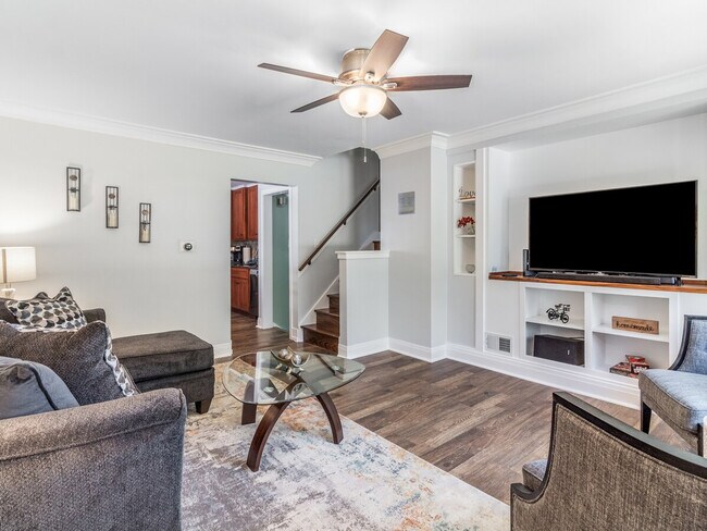 Building Photo - 5258 Washington St