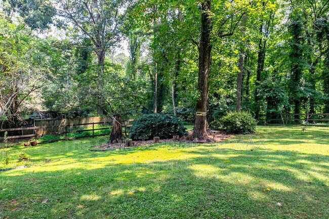 Building Photo - 4932 Rock Haven Dr SW