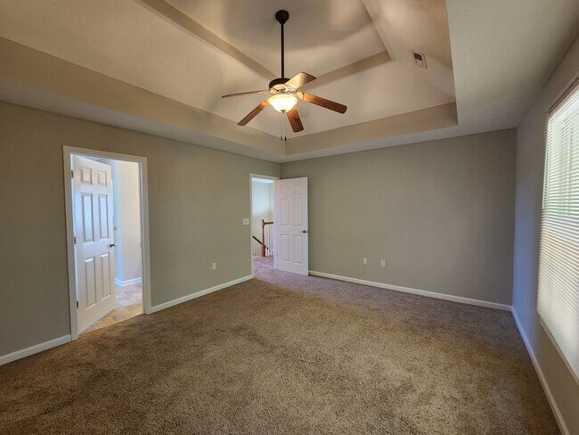 Building Photo - 4 Bedroom 3 Full Bath + Bonus Room