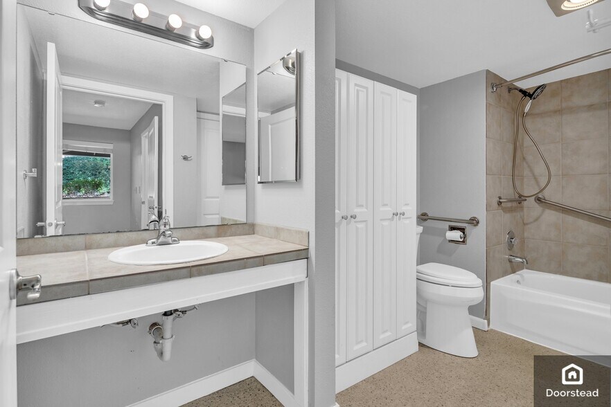 Building Photo - 3908 243rd Pl SE