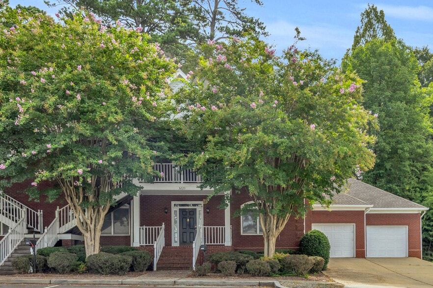 Building Photo - 3205 Briarcliff Rd NE
