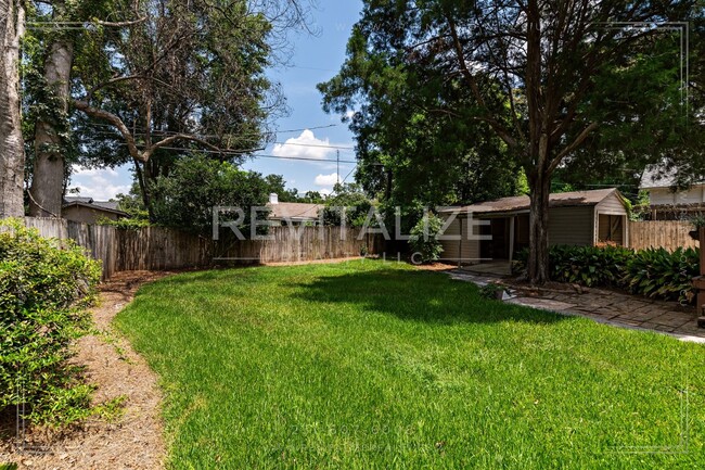 Building Photo - Beautiful 2 Bedroom/1 Bathroom in Springhi...