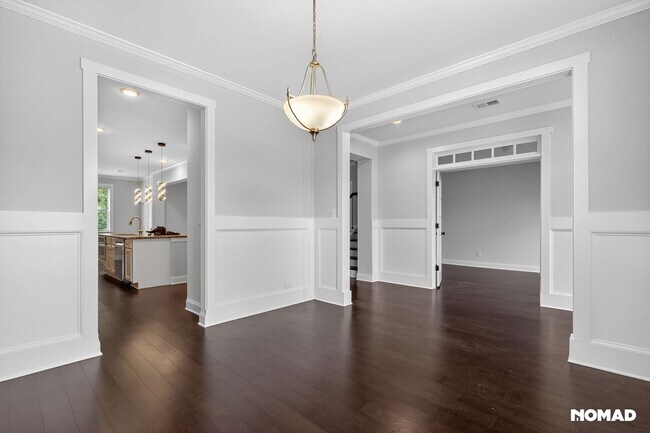 Building Photo - Spacious 5BR House in Buford