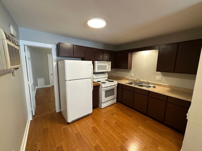 Building Photo - 199 E Whittier St