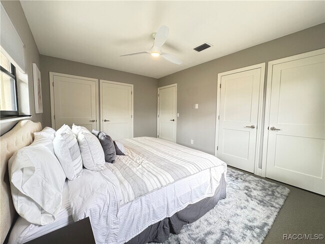 Building Photo - 1331 NW 20th Ave