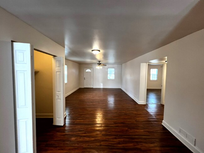 Building Photo - 314 E 138th St