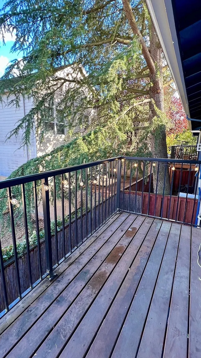 back patio facing south - 4956 NE 9th Ave