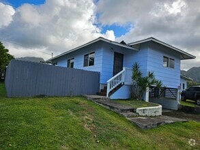 Building Photo - 3 Bed / 2 Bath Single-Family Attached Home...