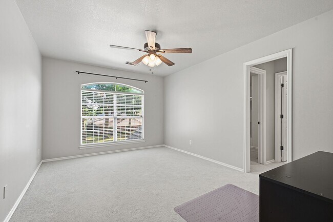 Building Photo - 408 W Fairway Ct