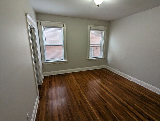 Building Photo - 2153 Slane Ave
