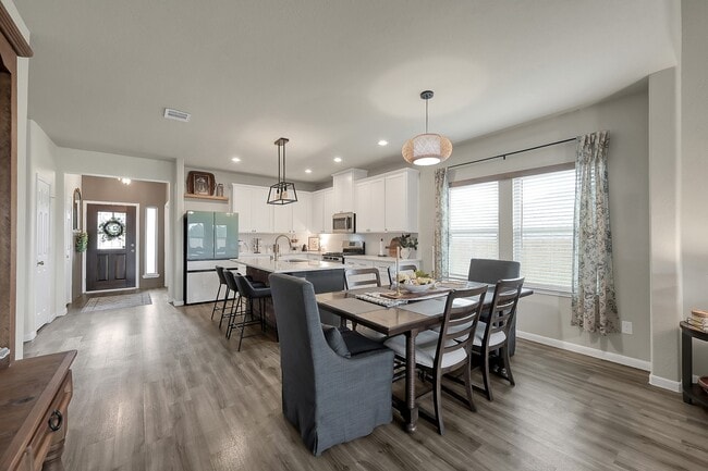 Building Photo - 679 Red Elm Ln