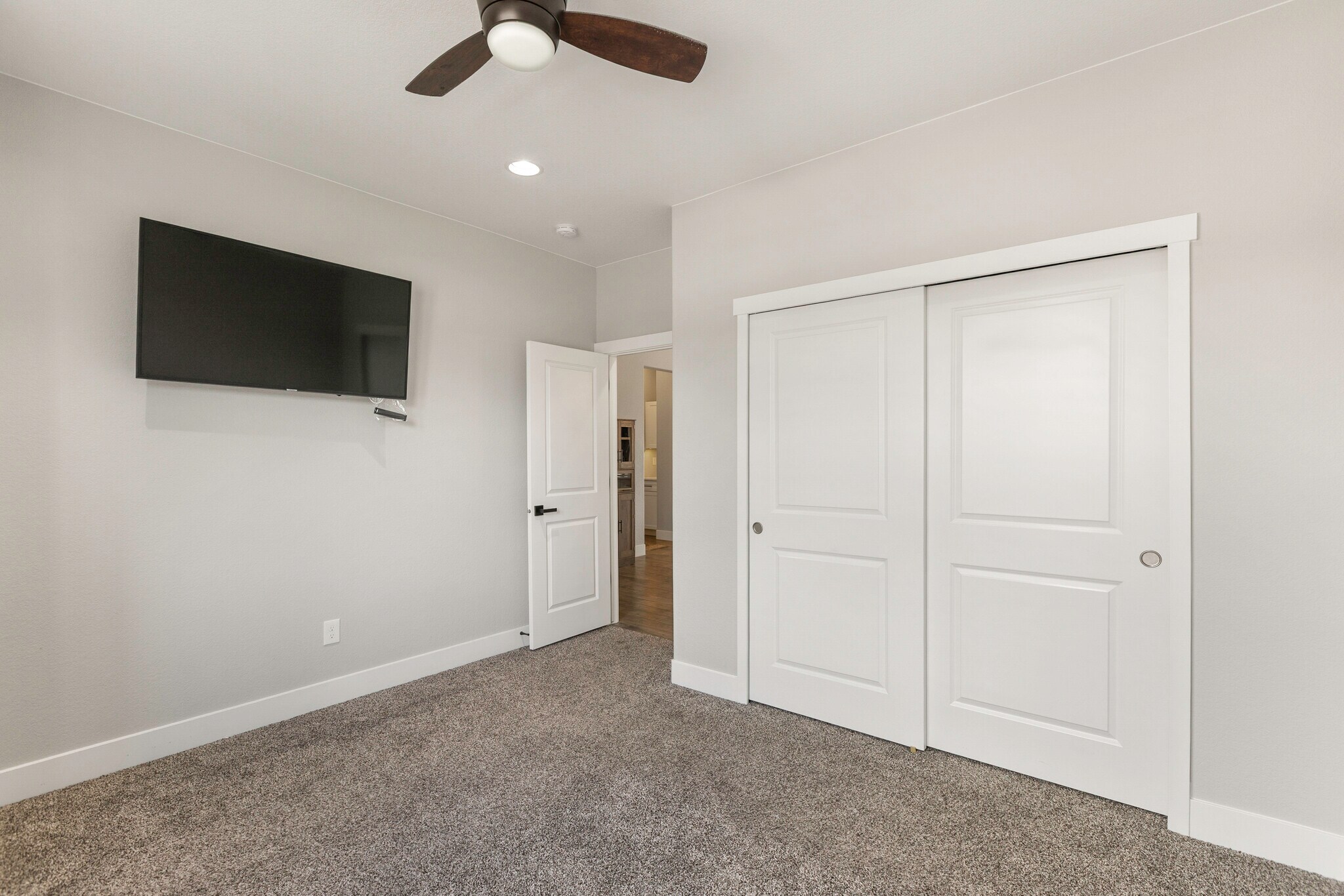 Building Photo - 2131 Seaglass St