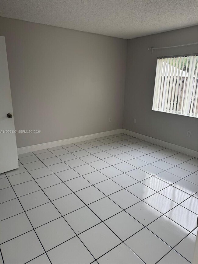 Building Photo - 15421 SW 133rd Pl