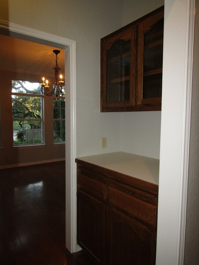 Building Photo - 10602 Cranford Ct