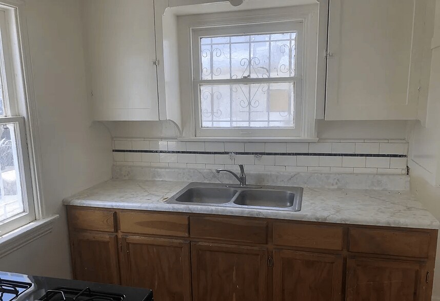 Kitchen - 6119 11th Ave