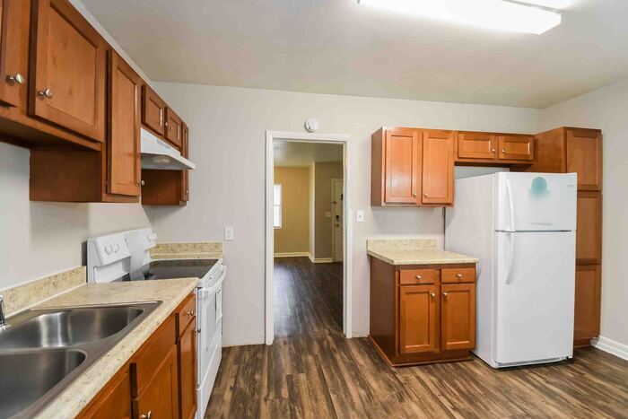 Building Photo - 2844 Myra St