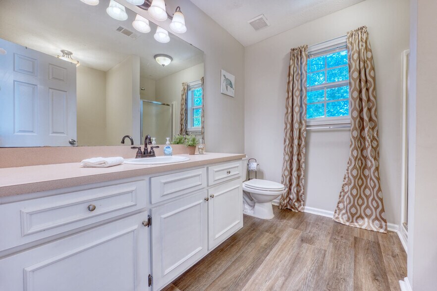 Building Photo - 4209 King Arthur Pl
