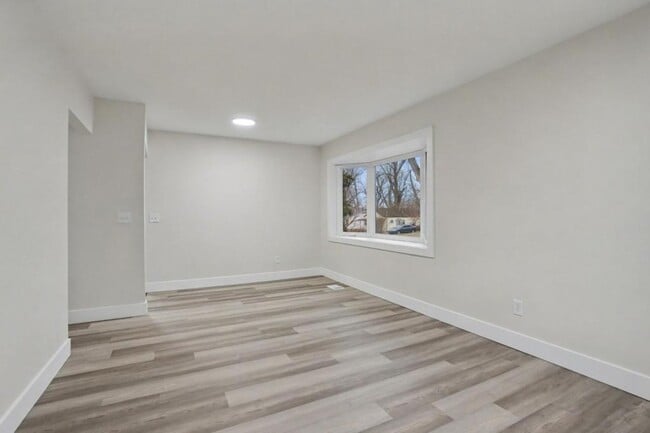 Building Photo - 4472 Curundu Ave