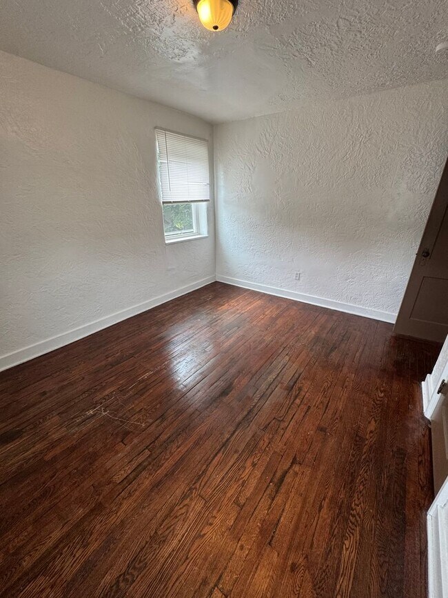 Building Photo - 2901 Chartiers Ave