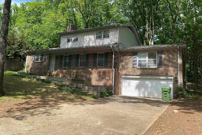 Primary Photo - 8033 Navios Dr SE