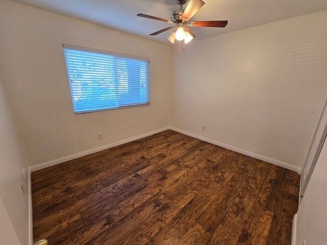 Building Photo - Unique 3 bedroom home located in the vibra...