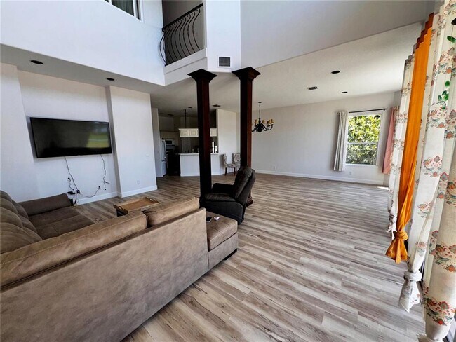 Building Photo - 7200 Bay Club Way