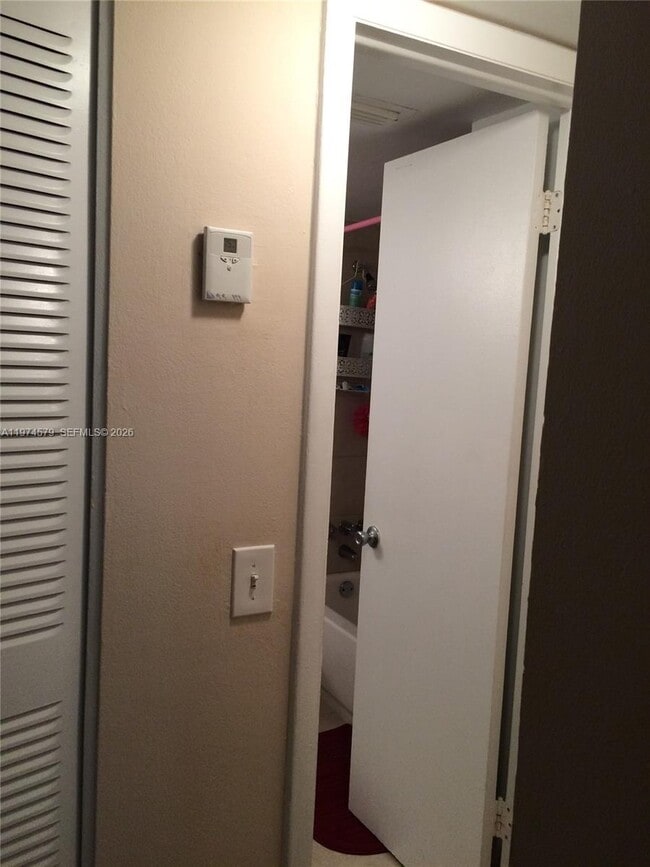 Building Photo - 1801 S Treasure Dr