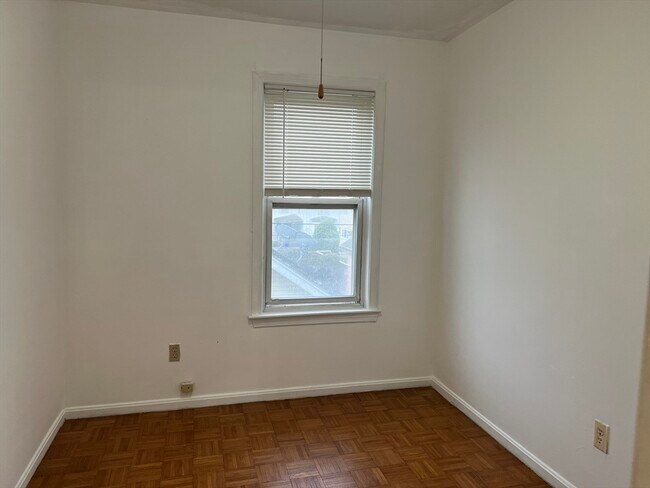 Building Photo - 21 Hamlet Pl