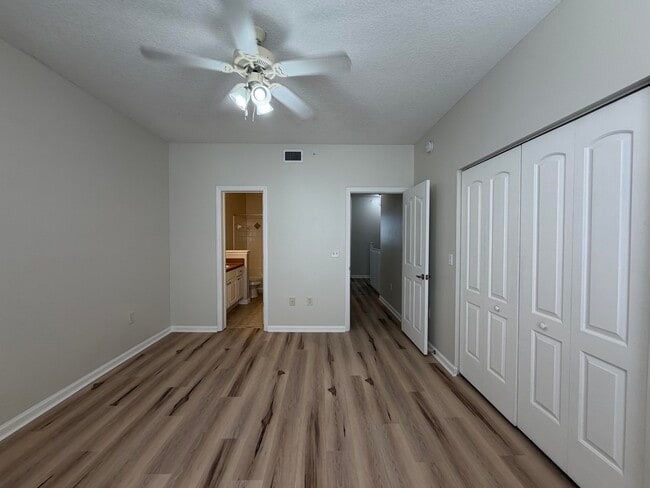 Building Photo - 2052 Alta Meadows Ln