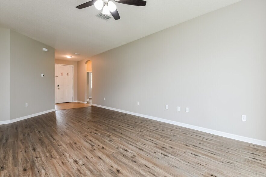 Building Photo - 636 Star Magnolia Dr