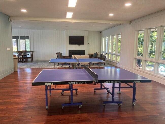 Building Photo - 6 MONTHS SHORT TERM RENTAL FURNISHED CONDO AVAILABLE