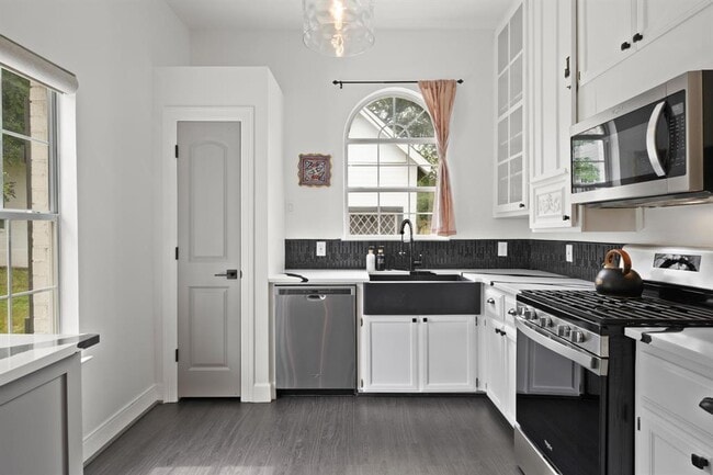 Building Photo - 510 Camino De Rancho