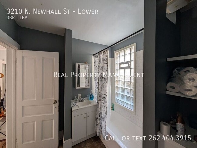 Building Photo - 3210 N Newhall St