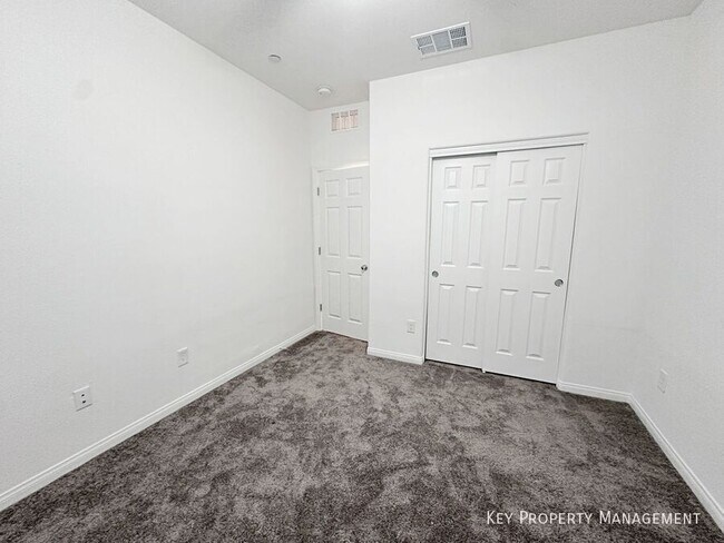 Building Photo - 663 Foam Flower Ln