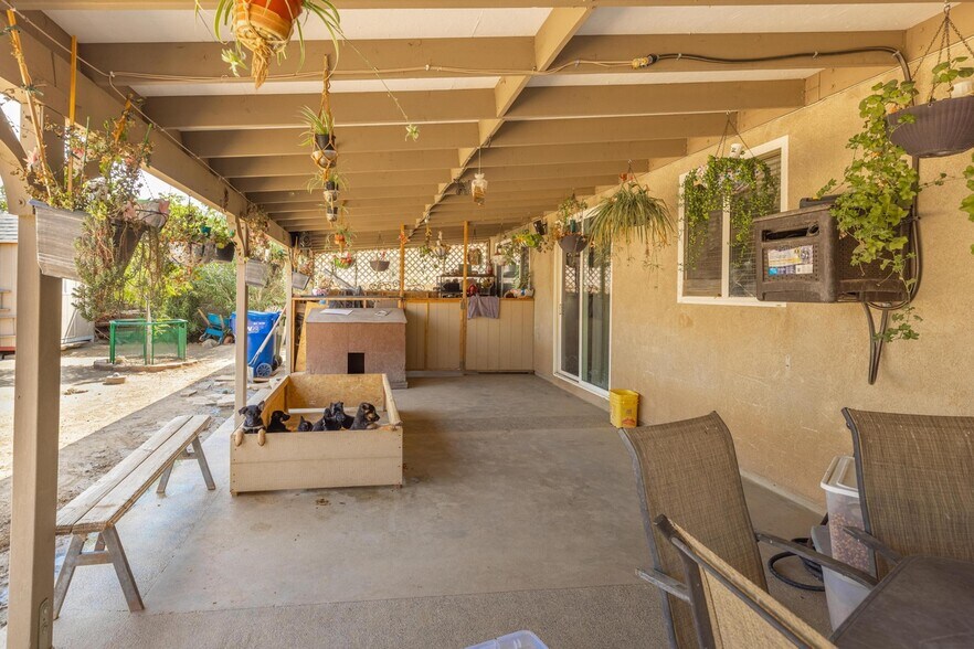 Building Photo - 1123 E Avenue K14