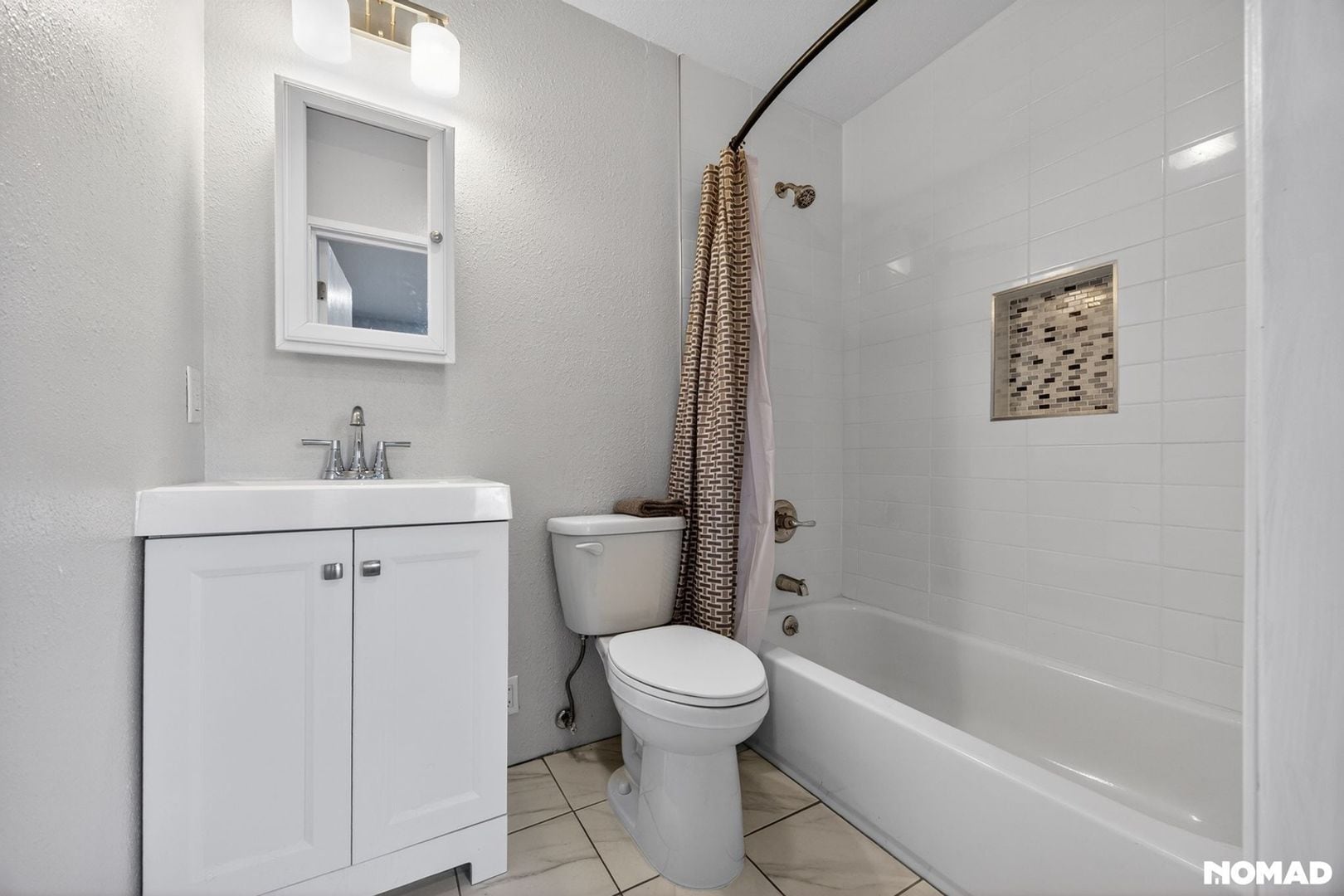 Building Photo - 9 Vreeland Ave