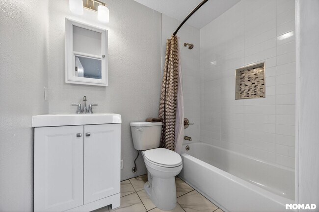 Building Photo - 1 Bedroom Condo in Hackensack